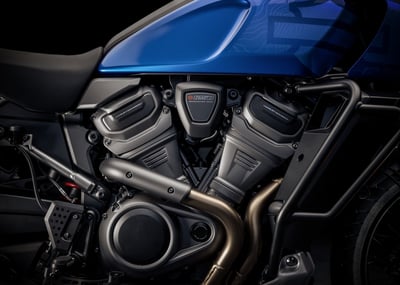 2025_pan-america-1250-special__0006_ra1250s_hd_studio_2024_engine