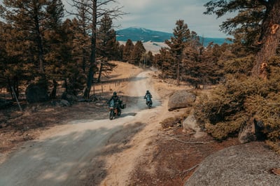 2025_pan-america-1250-special_my25-ra1250s-ra1250se-group-riding-0032-jkjc