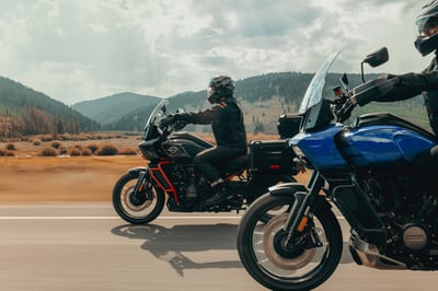 2025_pan-america-1250-special_my25-ra1250s-ra1250se-group-riding-0992-ab2jc