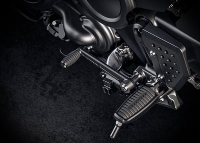 2025_pan-america-1250-st__0004_ra1250st_hd_studio_2024_shifter