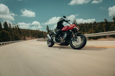 2025_pan-america-1250-st_my25-ra1250st-riding-3779-abjc