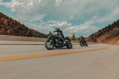 2025_pan-america-1250-st_my25-ra1250st-riding-5432-ab2jc