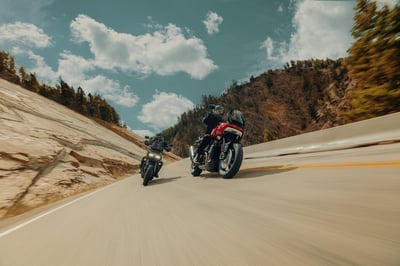 2025_pan-america-1250-st_my25-ra1250st-riding-5681-ab2jc-2
