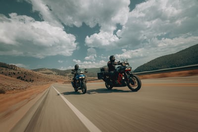 2025_cvo-pan-america_my25-ra1250s-ra1250se-group-riding-0846-abjc