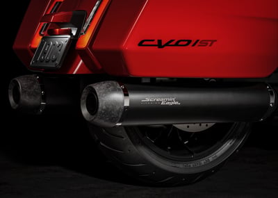2025_cvo-road-glide-st__0003_fltrxstse_hd_studio_2024_exhaust