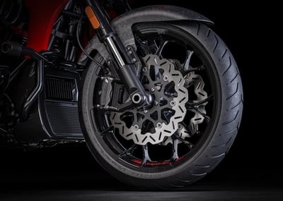 2025_cvo-road-glide-st__0009_fltrxstse_hd_studio_2024_wheel