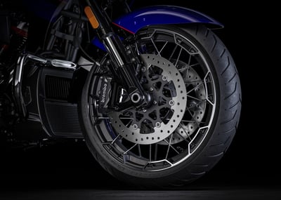 2025_cvo-road-glide__0010_fltrxse_hd_studio_2024_wheel