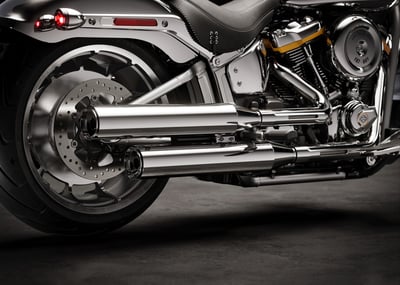 2025_fat-boy-gray-ghost_flstfi_hd_studio_2024_exhaust