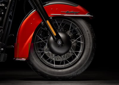 2025_heritage-classic__0005_flhc_hd_studio_2024_wheel