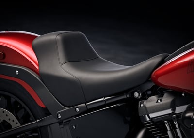 2025_low-rider-s__0009_fxlrs_hd_studio_2024_seat