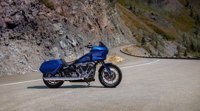 2025_low-rider-st_my25-fxlrst-beauty-0031-jkjjc3