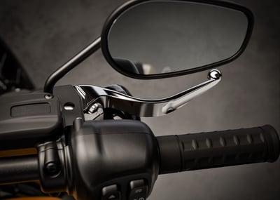 2025_street-bob__0002_fxbb_hd_studio_2024_leaver