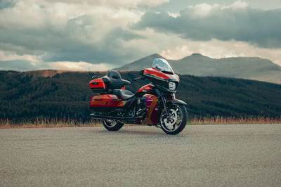 2025_street-glide-ultra_my25-flhxu-beauty-0687-bwjc2