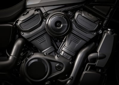 2025_nightster__0007_rh975_hd_studio_2024_engine