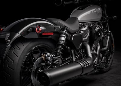 2025_nightster__0008_rh975_hd_studio_2024_dualshock