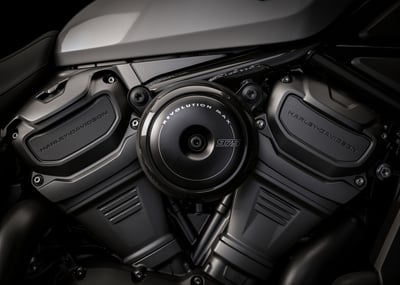 2025_nightster__0011_rh975_hd_studio_2024_intake