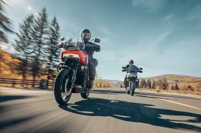 2026_pan-america-1250-special_250902-26-ra1250s-panamericaspecial-ridingemotivejcflat