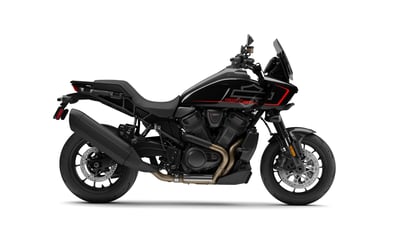 2026_pan-america-1250-st_26_ra1250st_m04b_right