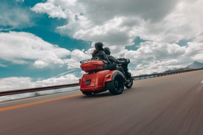 2026_cvo-street-glide-3-limited-2026_26-flhltse-riding-0151-abjc