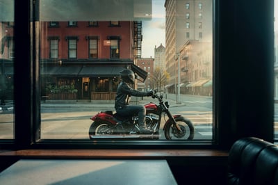 2026_street-bob-2026_250902-26_fxbb_streetbob_ridingjc