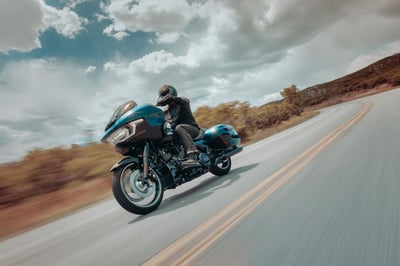 2026_road-glide-2026_26-fltrx-riding-0110-abjc