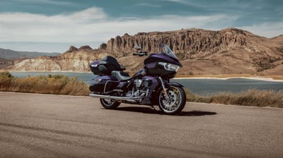 2026_road-glide-limited-2026_26-fltrxl-beauty-0023-bw