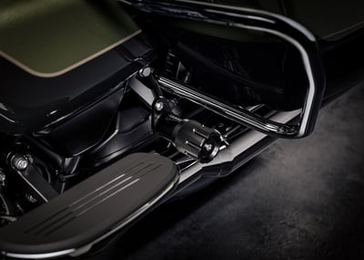 2026_street-glide-limited-2026_26-flhxl-rear-suspension