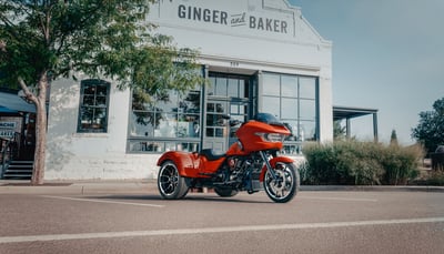 2026_road-glide-3-2026_26-fltrt-beauty-0044-bw