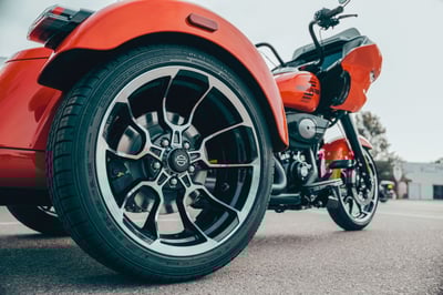 2026_road-glide-3-2026_26-fltrt-beauty-0066-jk-st