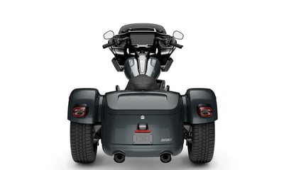 2026_road-glide-3-2026_26_fltrt_m46b_rear