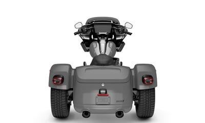 2026_road-glide-3-2026_26_fltrt_m85b_rear