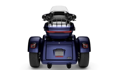 2026_street-glide-3-limited-2026_26_flhlt_m76b_rear