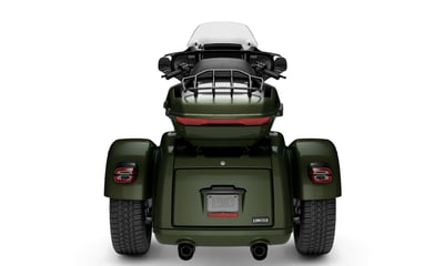 2026_street-glide-3-limited-2026_26_flhlt_m78b_rear